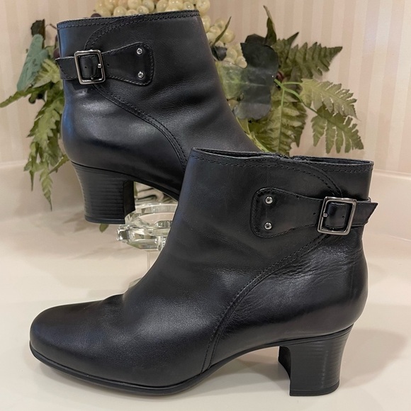 Clarks Black Leather Side Zip Ankle Boots With Buckle Detail - Picture 7 of 16